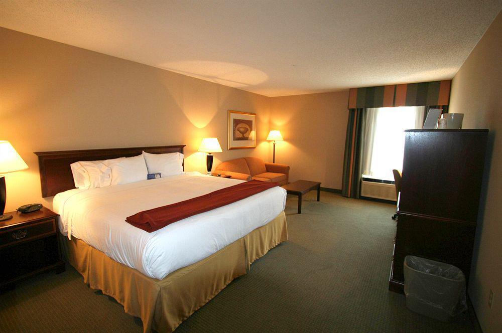 Holiday Inn Express Hotel Kansas City - Bonner Springs By Ihg Eksteriør billede