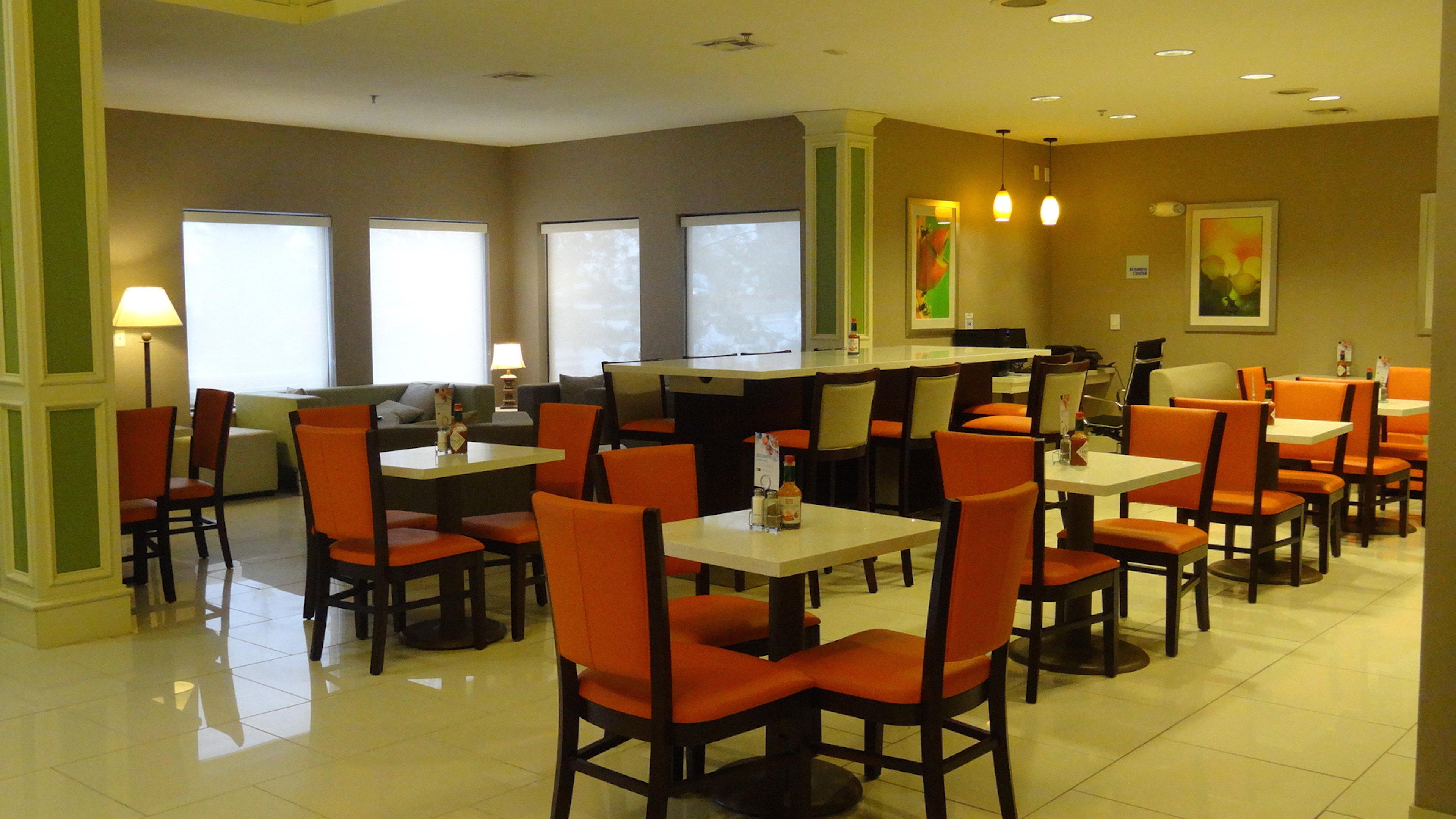 Holiday Inn Express Hotel Kansas City - Bonner Springs By Ihg Eksteriør billede