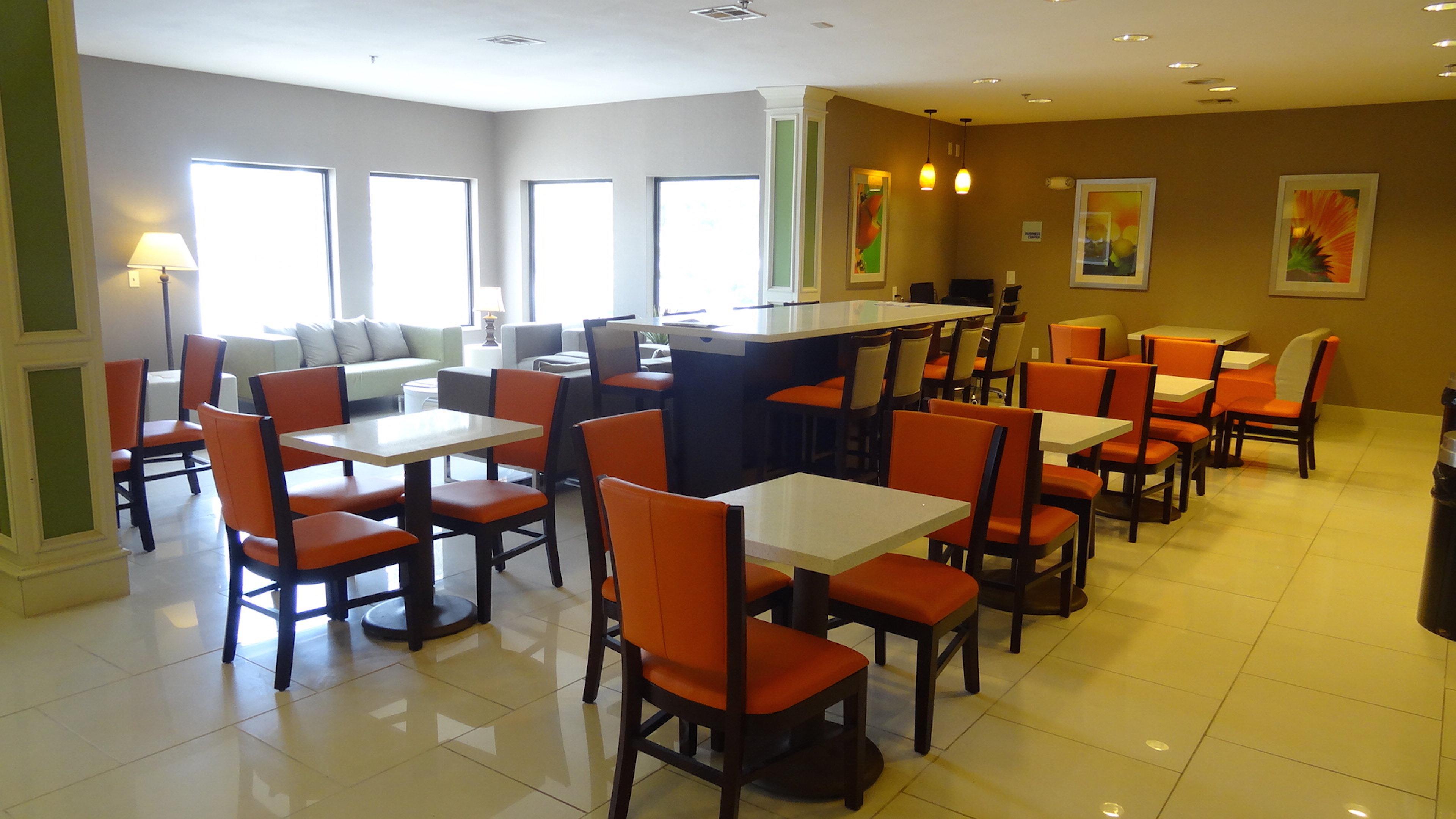 Holiday Inn Express Hotel Kansas City - Bonner Springs By Ihg Eksteriør billede