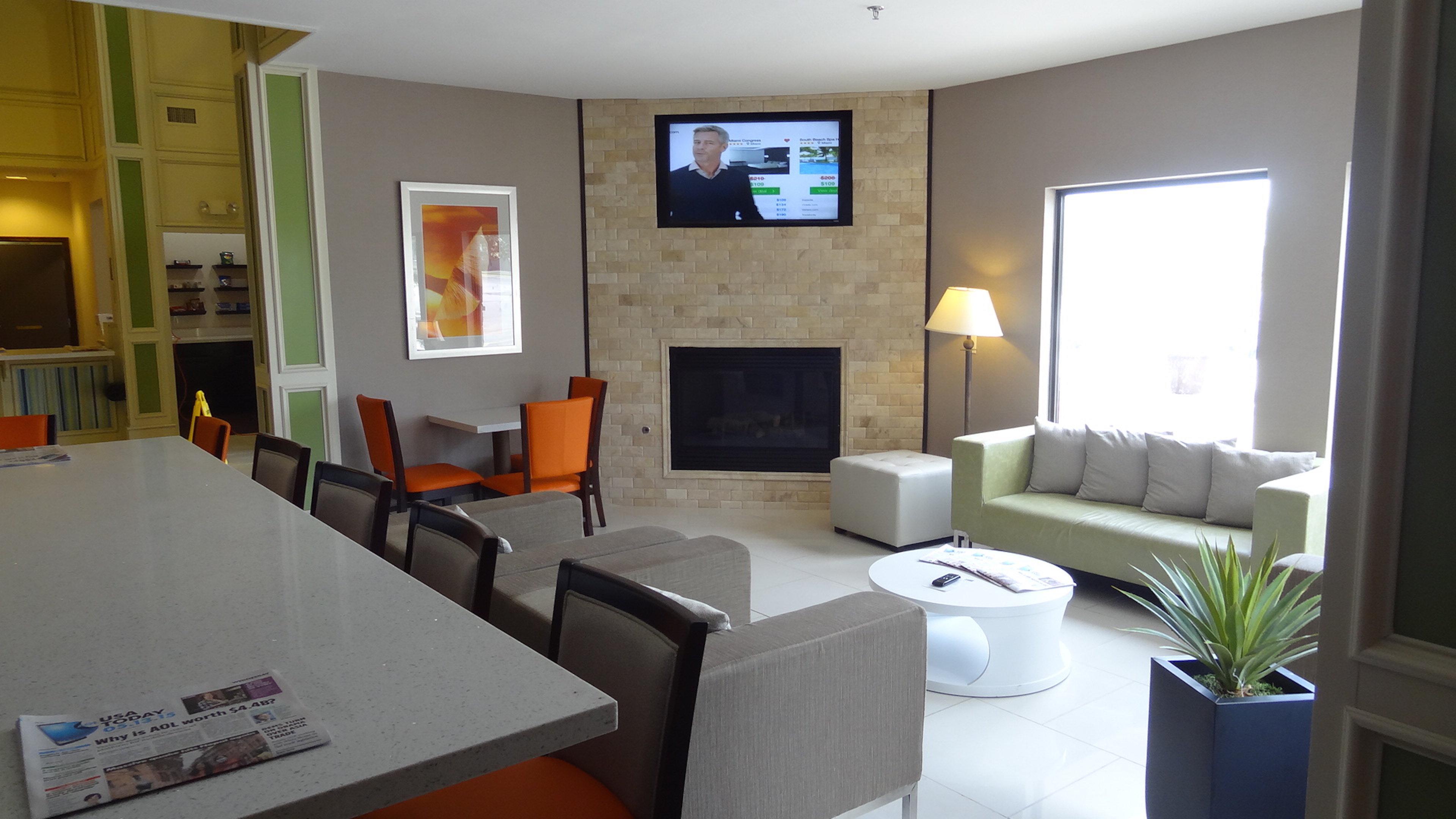 Holiday Inn Express Hotel Kansas City - Bonner Springs By Ihg Eksteriør billede